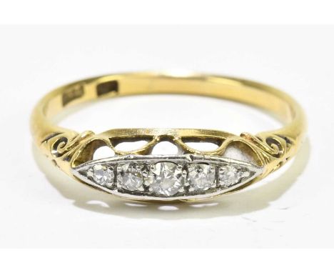 An 18ct yellow gold five stone graduated diamond ring, size S, approx. 2.8g. 