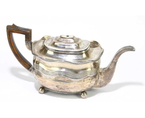 JAMES WATERS; a George III hallmarked silver teapot, London 1804, gross weight 17ozt/541g.Condition Report: Lacking finial an