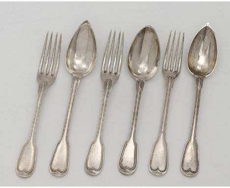   32 Besteckteile  Tlw. Frankreich, 1838 bis 1919, Meister P. O.     Silber. Augsburger Fadenmuster mit graviertem bekröntem 