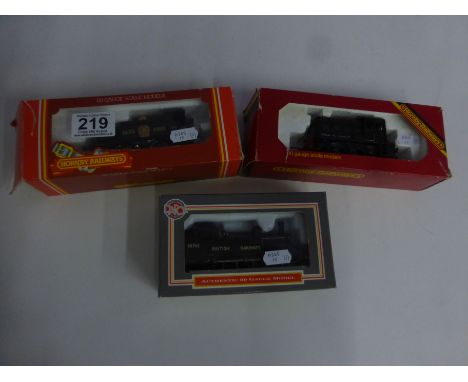 Three boxed OO gauge locomotives to include Hornby x 2 (R173 GWR '150' 0-4-0T & R253 Dockyard Diesel Shunter) and Mainline Br