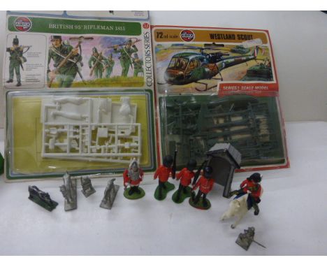 Collection of N gauge model railway including boxed rolling stock and various plastic and metal figures including Britains, A