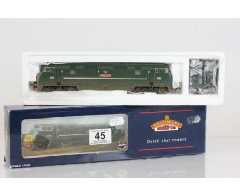 Boxed Bachmann OO gauge 32058 Class 42 Warship Diesel Grenville BR green weathered engine