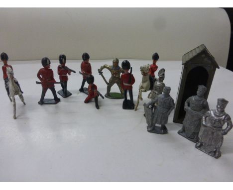 Collection of vintage metal soldiers to include Knights and Scots Guards