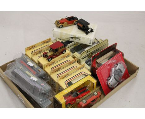 14 Boxed diecast model vehicles to include Matchobx, Lledo plus 4 x cased N gauge model engines on stands