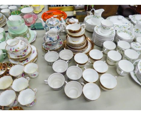 A ROYAL DOULTON 16 PIECE 'FLORADORA' PATTERN TEA SERVICE, ALSO A DUCHESS 22 PIECE 'WINCHESTER' PATTERN TEA SERVICE 
