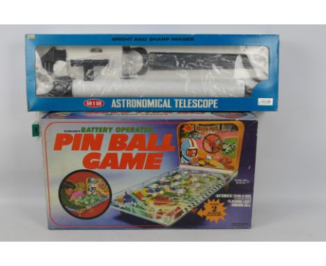 Durham's - Pinball Game - Amcrest - Astronomical Telescope.  A boxed, fully working Durham's Pinball Game #1650 Automatic Sco