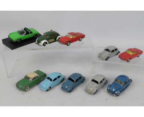 Dinky - Corgi - DeAgostini - 10 x unboxed Volkswagen models in 1:43 scale including Beetle Polizei # 492, Volkswagen DeLuxe s