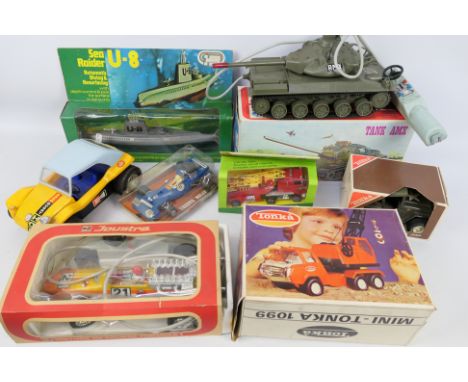 Ideal - Joustra - Tonka - Playart. A selection of 8 boxed and loose model vehicles appearing in Excellent condition to includ