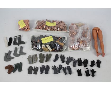 Dragon - DiD - A large loose group of 1:6 scale action figure replacement hands, soles, gloves and a replacement Dragon lower