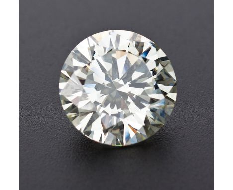  An Unmounted Diamond round brilliant-cut diamond weighing 9.01ct. Accompanied by a Report from GIA no. 5161639526, stating i