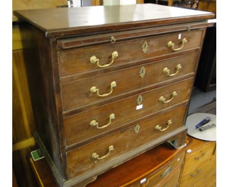 A George III mahogany bachelors chest, with brushing slide, 4 drawers, & bracket feet