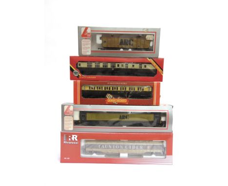 [OO GAUGE]. A MISCELLANEOUS COLLECTION  comprising a Lima No.204803, ARC Class 59 co-co diesel locomotive 'Village of Mells',