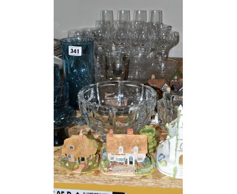 A GROUP OF MID TWENTIETH CENTURY GLASSWARE AND COLLECTABLE COTTAGES, comprising a Simon Gate for  Orrefors 'Thousand Windows'