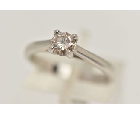 A DIAMOND SINGLE STONE RING, round brilliant cut diamond, measuring approximately 4.9mm x 4.9mm x 3.0mm, estimated diamond we