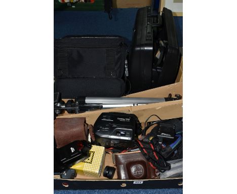 VINTAGE PHOTOGRAPHIC AND VIDEO EQUIPMENT ETC, to include a Nikon Coolpix 7300 digital compact camera with battery and charger