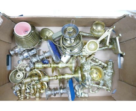 A collection of Brass &amp; similar items to include: candlesticks, ornaments, light fittings etc 