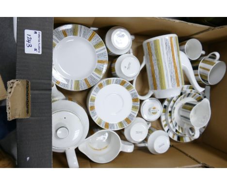 A collection of Midwinter pottery to include: Sienna &amp; similar Patterned tea ware 