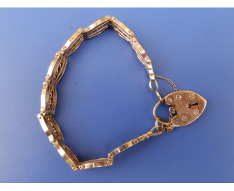A 9ct gold gate link bracelet.