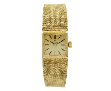 Omega 9ct gold ladies manual wind wristwatch Cal. 1100, case hallmarked London 1978Condition Report:Approx 25.15gm (excluding
