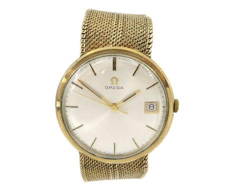 Omega gentleman's 9ct gold manual wind wristwatch, Ref. 331/2541, Serial No. 25106582, Cal. 613, silvered dial with date aper