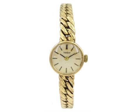Tissot 9ct gold ladies manual wind wristwatch, London import mark 1972Condition Report:Approx 21.55gm (excluding movement), b