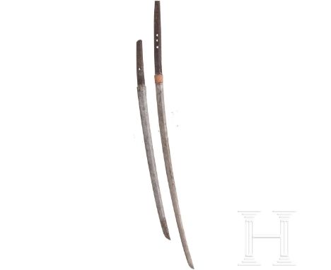 Zwei Klingen, Katana und Wakizashi, Japan, Ende Edo-Periode Katana-Klinge Shinogi Tsukuri, Yori Munue, Chu Kissaki, Hada und 