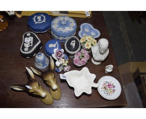 A group of various ceramicsTo include Wedgwood Jasperware ceramic boxes including a scalloped box celebrating The Silver Jubi