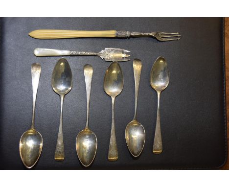 A selection of silver flatwareTo include six teaspoons, together with a mother of pearl handled fork. 
