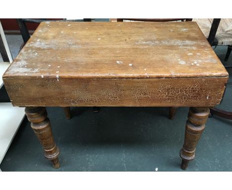 A Victorian baby bath, the oak lid lifting off to reveal ceramic basin, on turned legs, 56x34.5x44.5cmH 