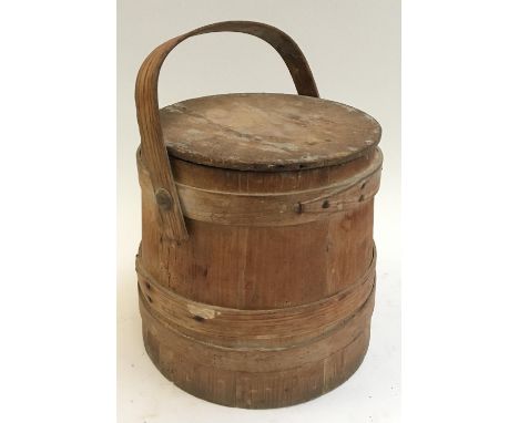 A vintage wooden pail with lid and hoop handle, 24.5cmH 