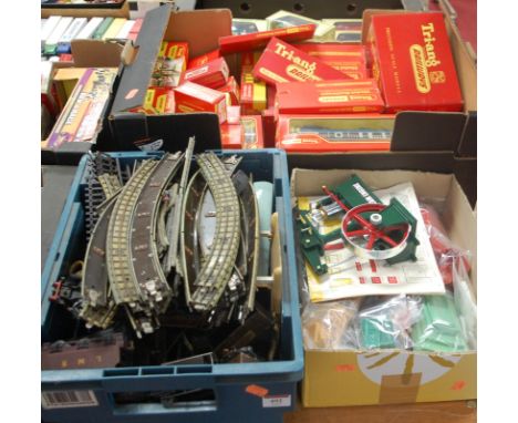 Three boxes of mainly boxed 00 gauge Triang Railways equipment, to include small station set R458, composite coach R727, ligh
