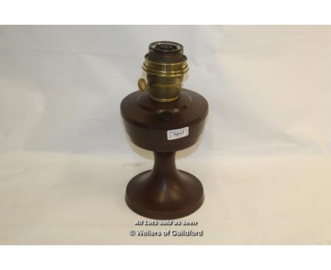 *Lovely Bakelite Aladdin Oil Lamp [LQD116]