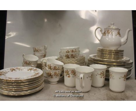 A Colclough Dinner And Tea Service Comprising Twelve Each Of Dinner Plates, Dessert Plates, Tea Plates And Bowls, Two Sandwic