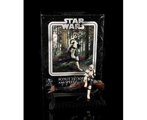 GENTLE GIANT (2005) - Complete with display base and certificate of authenticity, labelled 3885/5000. Comes packaged in origi