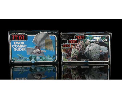 KENNER - Both items are opened but complete. Contents are unused. Good - Some edge wear . Dimensions: 23 cm x 15 cm x 14 cm (