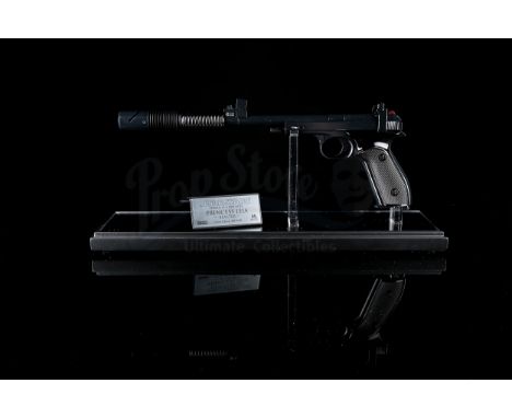 MASTER REPLICAS - Complete with plexiglass case, display base and plaque, labelled limited edition #964 of 3000. Comes packag