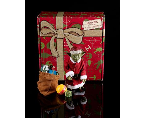 SIDESHOW - 1/6 scale Yoda figure in Santa attire. Complete in holiday themed box. Good. Dimensions: 21 cm x 22 cm x 10 cm (8.