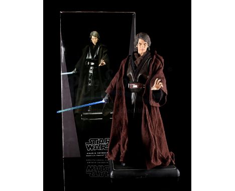 SIDESHOW - 1:4 scale premium format figure. Includes display base, blue lightsaber and interchangeable head. Lightsaber illum