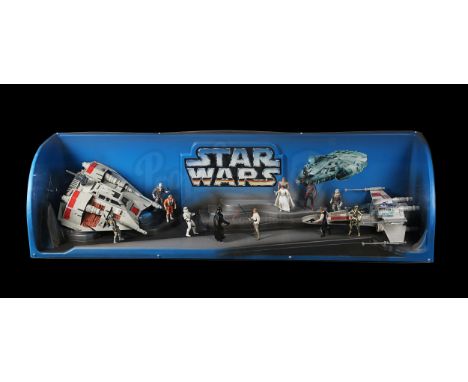 KENNER - A shop display Diorama promoting the Power of the Force figure series. The curved plastic display features the Star 