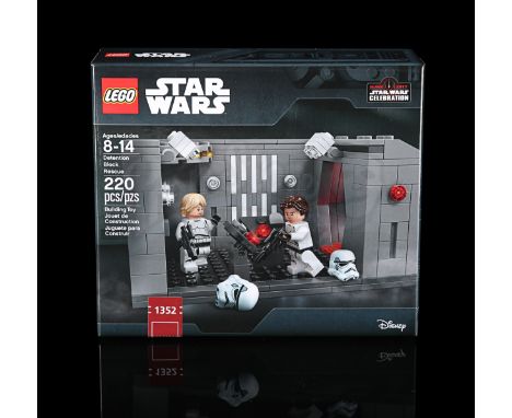 LEGO - Detention Block Rescue set exclusive to Star Wars Celebration 2017. Sealed. Contains figures of Luke Skywalker and Han