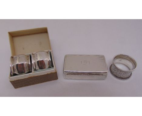 William IV rectangular silver snuff box, engine turned, the hinged cover with scroll thumb piece revealing gilt interior, Lon