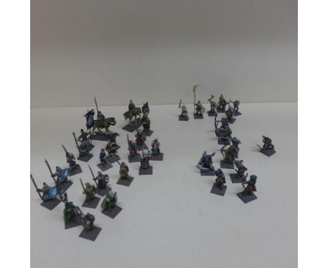 A collection of 299 Lord of the Rings/Fantasy/Wargaming metal/plastic figures - 173 Gondor Provinces, 63 Uruk Archers and 61 