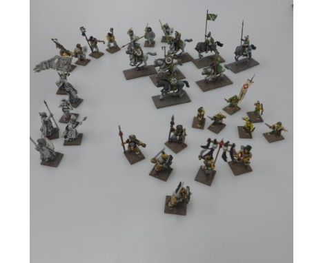 A collection of 221 well painted Lord of the Rings/Fantasy/Wargaming metal/plastic figures - Easterlings x 59/1 mounted, Army