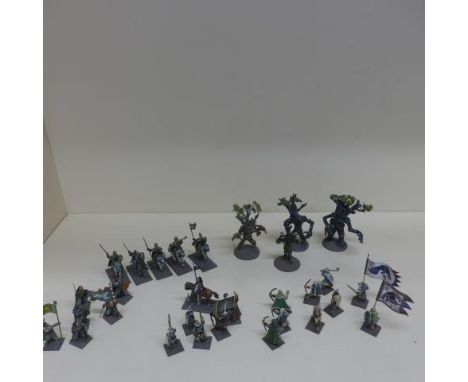 A collection of 211 Lord of the Rings/Fantasy/Wargaming metal/plastic figures - 13 Ents, 61 Woodmen, 61 Gondor City, 18 Rohir