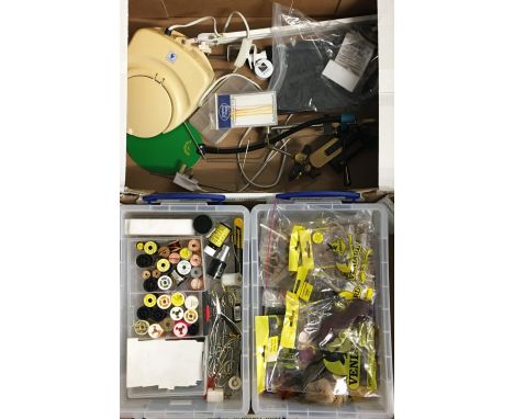 Ultimate Fly Tying Equipment, Materials etc: Table top fly tying vice c/w Stone Fly green backing board; table clamp fly tyin