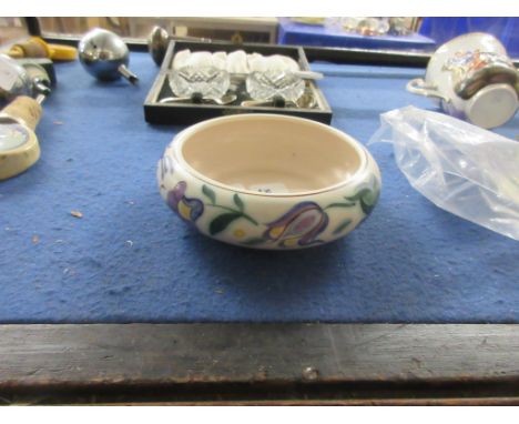 SMALL POOLE TRINKET BOWL, DIAM APPROX 12CM