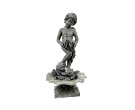 bronze fountain with boy standing on a shell||Bronzen fontein met een jongetje staande op een schelp  -  hoogte : ca 130 cm 