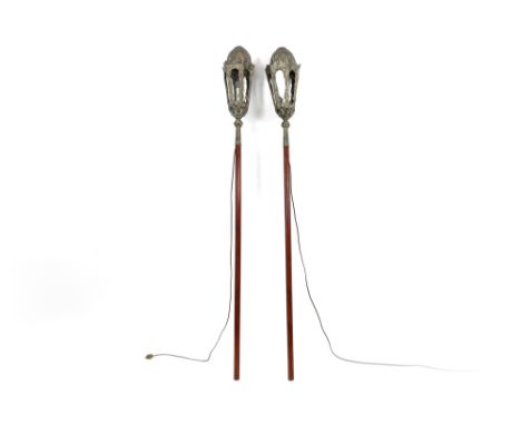 pair of antique procession lamps in "Berlin silver" with a repousse decor  -  each on a stick||Paar antieke processielampen (