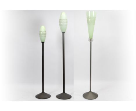 two Barovier &amp; Toso marked floorlamps in Murano glass and metal||BAROVIER &amp; TOSO lot van twee grotere en kleinere sta