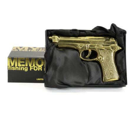 Selab &amp; Aleesandro Zambelli "La mia pistola" sculpture in ceramic - marked "Seletti - Limited Gold Edition"||SELAB en ALE